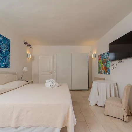 Luxury A Pantogia Con Piscina A Sfioro Villa Porto Cervo