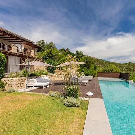 Luxury A Pantogia Con Piscina A Sfioro Villa *