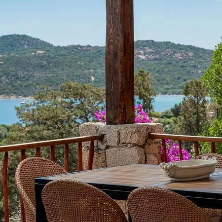 Luxury A Pantogia Con Piscina A Sfioro Porto Cervo