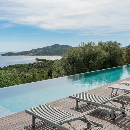 Luxury A Pantogia Con Piscina A Sfioro Vila Porto Cervo