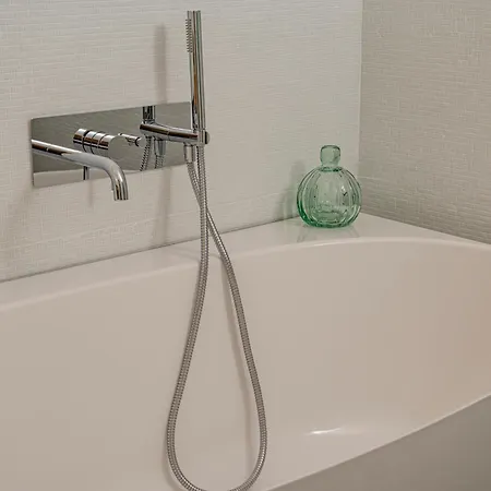 Vila Luxury A Pantogia Con Piscina A Sfioro
