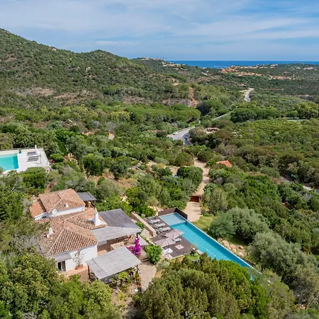 Vila Luxury A Pantogia Con Piscina A Sfioro