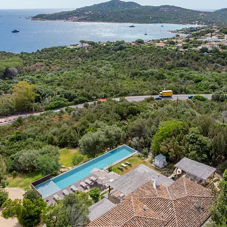 Vila Luxury A Pantogia Con Piscina A Sfioro *