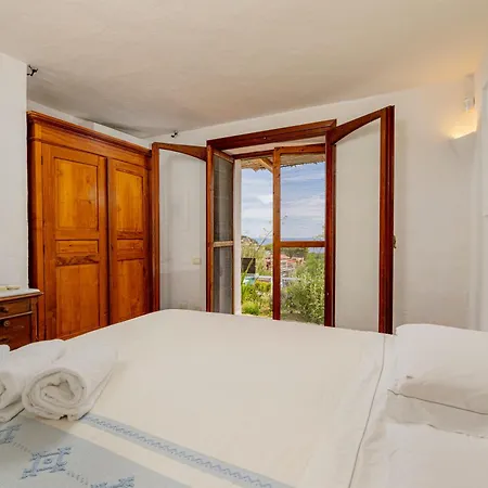 Luxury A Pantogia Con Piscina A Sfioro Vila