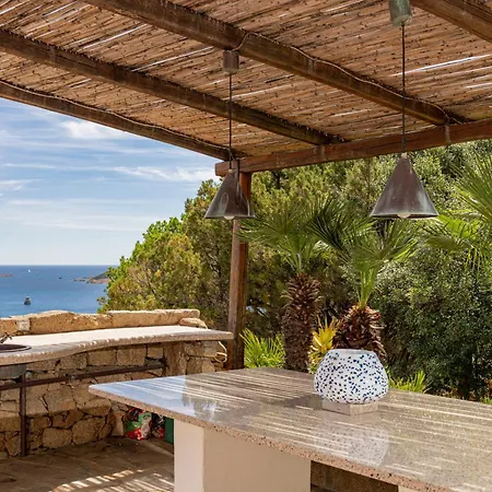 Vila Luxury A Pantogia Con Piscina A Sfioro