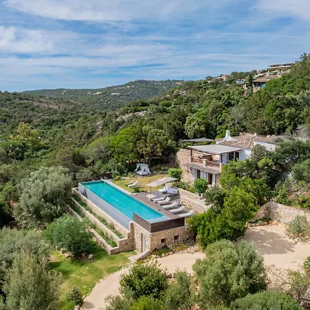 Vila Luxury A Pantogia Con Piscina A Sfioro *