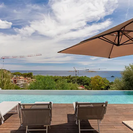 Vila Luxury A Pantogia Con Piscina A Sfioro *