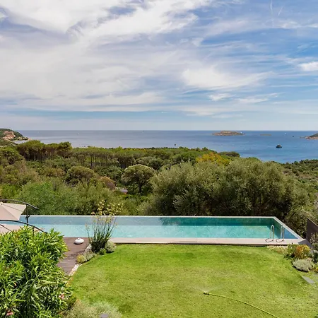 Luxury A Pantogia Con Piscina A Sfioro Vila